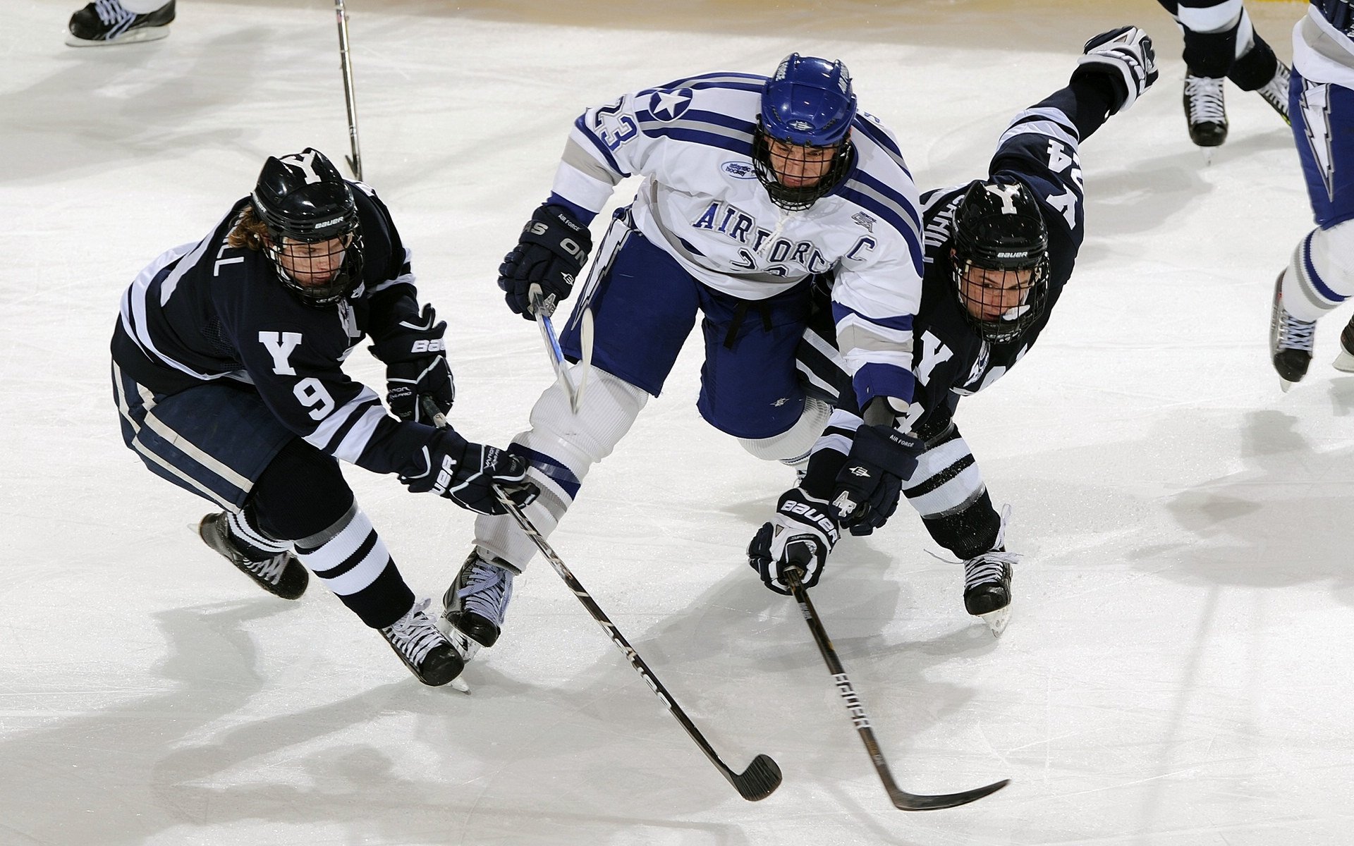 末节之王!哈利伯顿狂飙接管比赛,热火惊魂险胜黄蜂