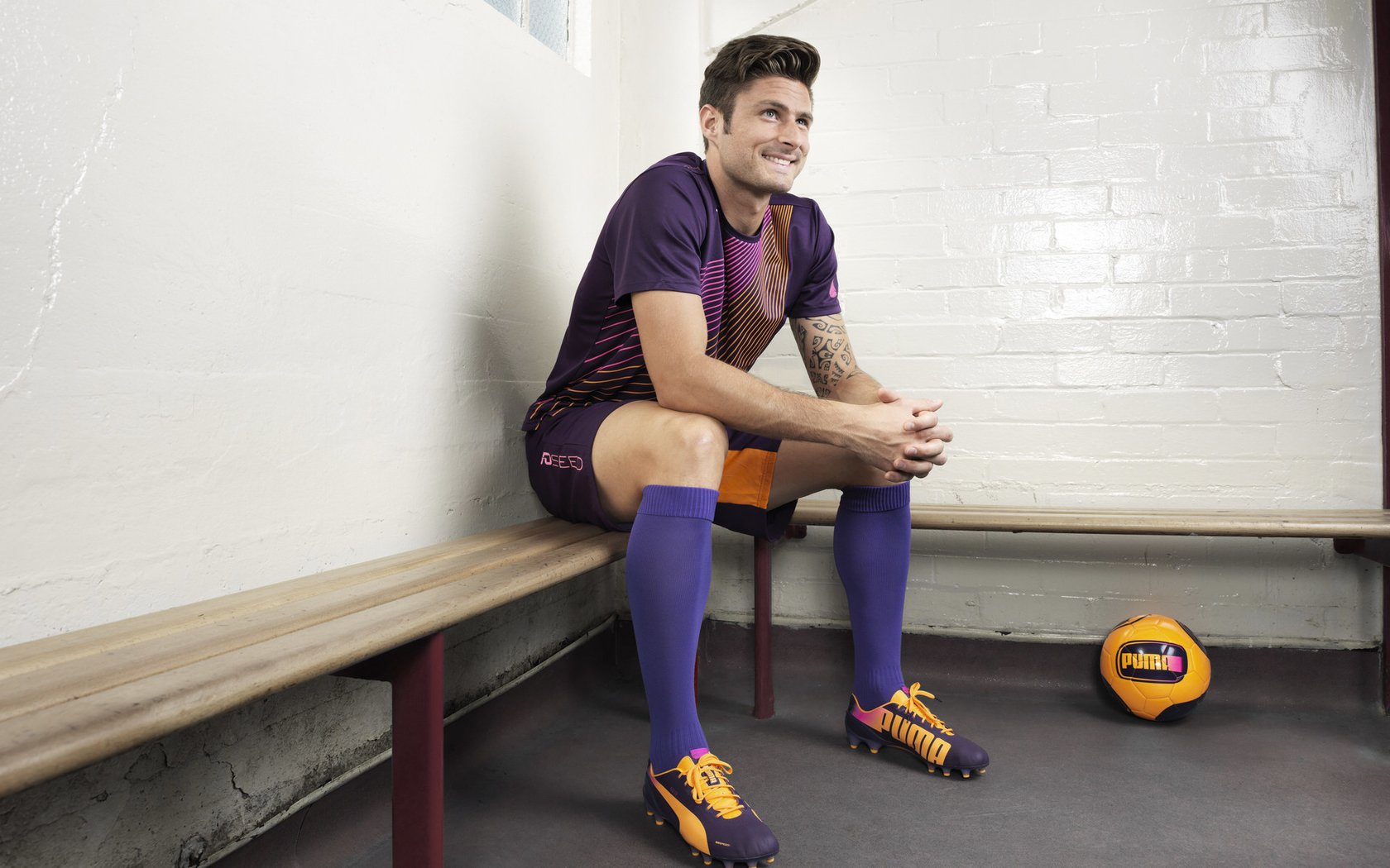 2026世界杯焦点战前瞻,王者之师强势出击,尼克斯防线面临终极考验