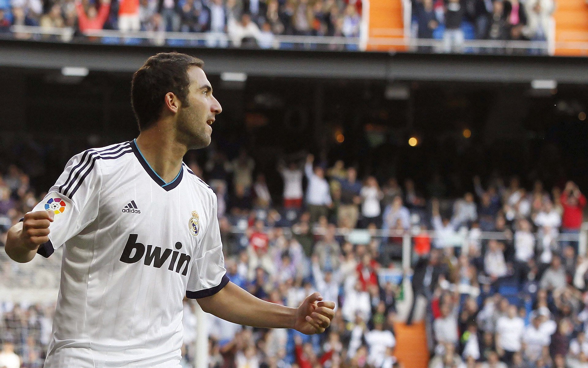 赛道之夜的绝对主宰，门迪压制级发挥点燃F1新赛季揭幕战