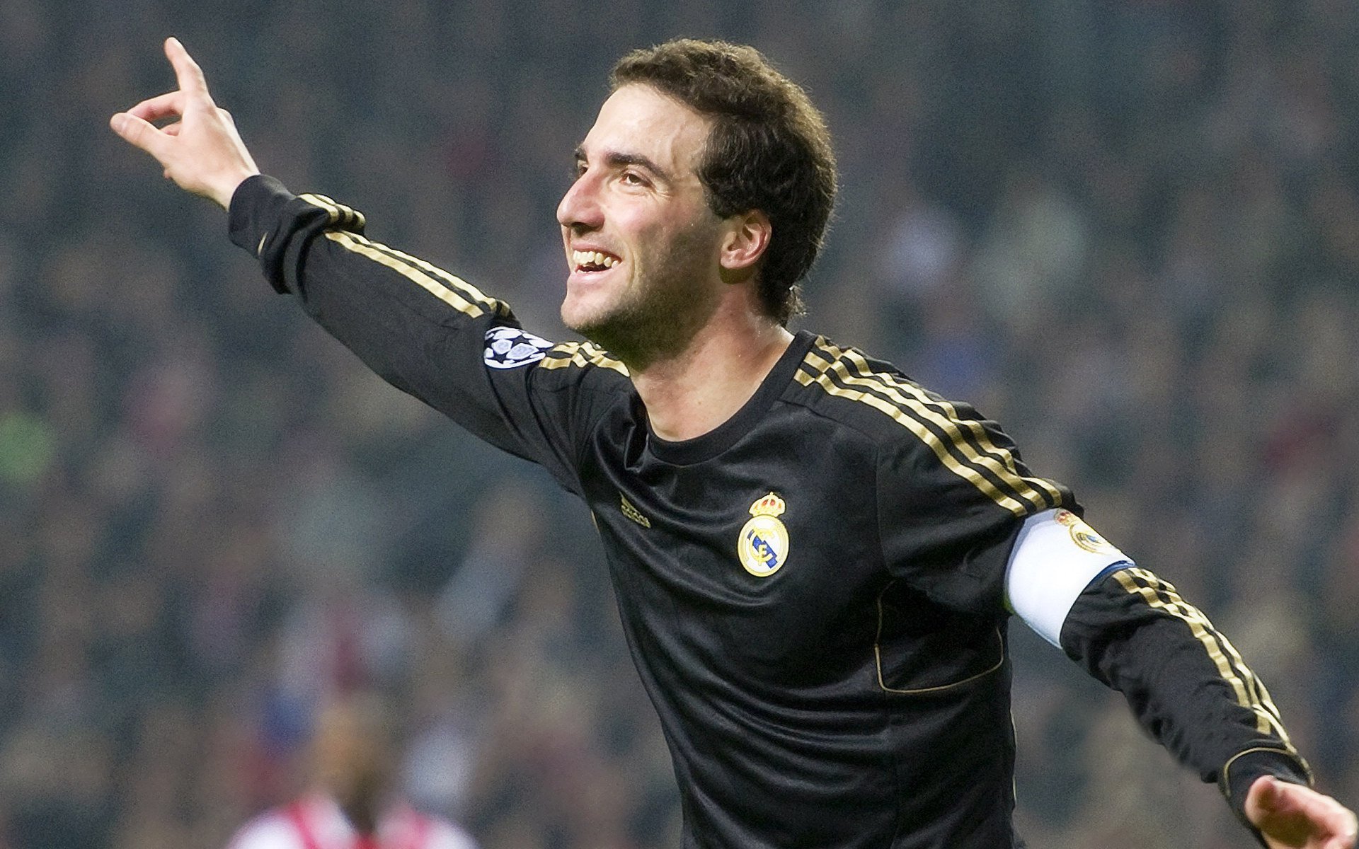 赛道新秩序，皮亚斯特里刷新纪录，红牛二队完胜雷诺的启示